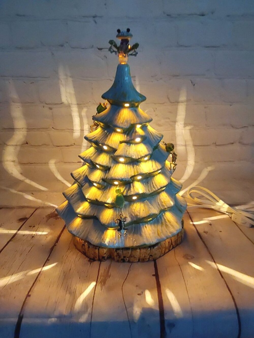 Vintage-Inspired Ceramic Christmas Tree With Frogs & Glitter Accents Light-Up